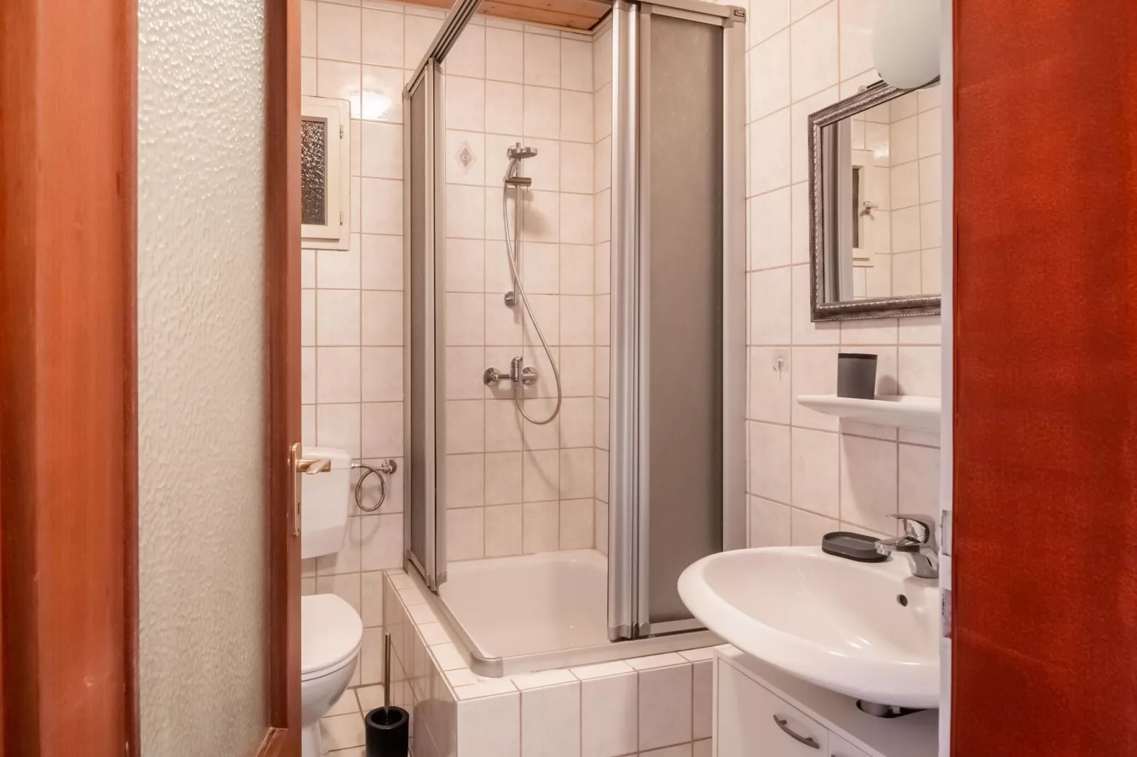 Gruppenhaus Rosenberg-Bathroom