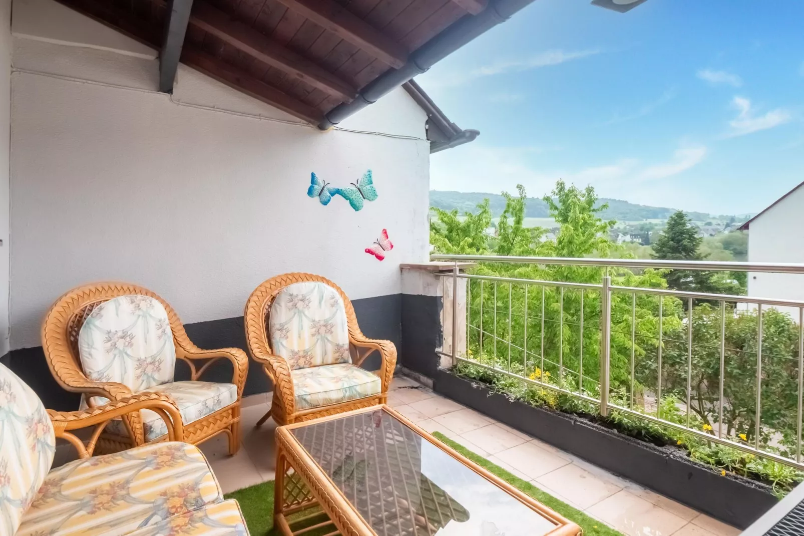 Gruppenhaus Rosenberg-Terrace balcony