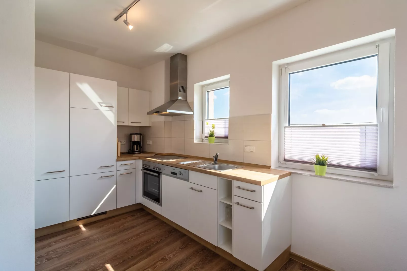 Julia OG-Kitchen