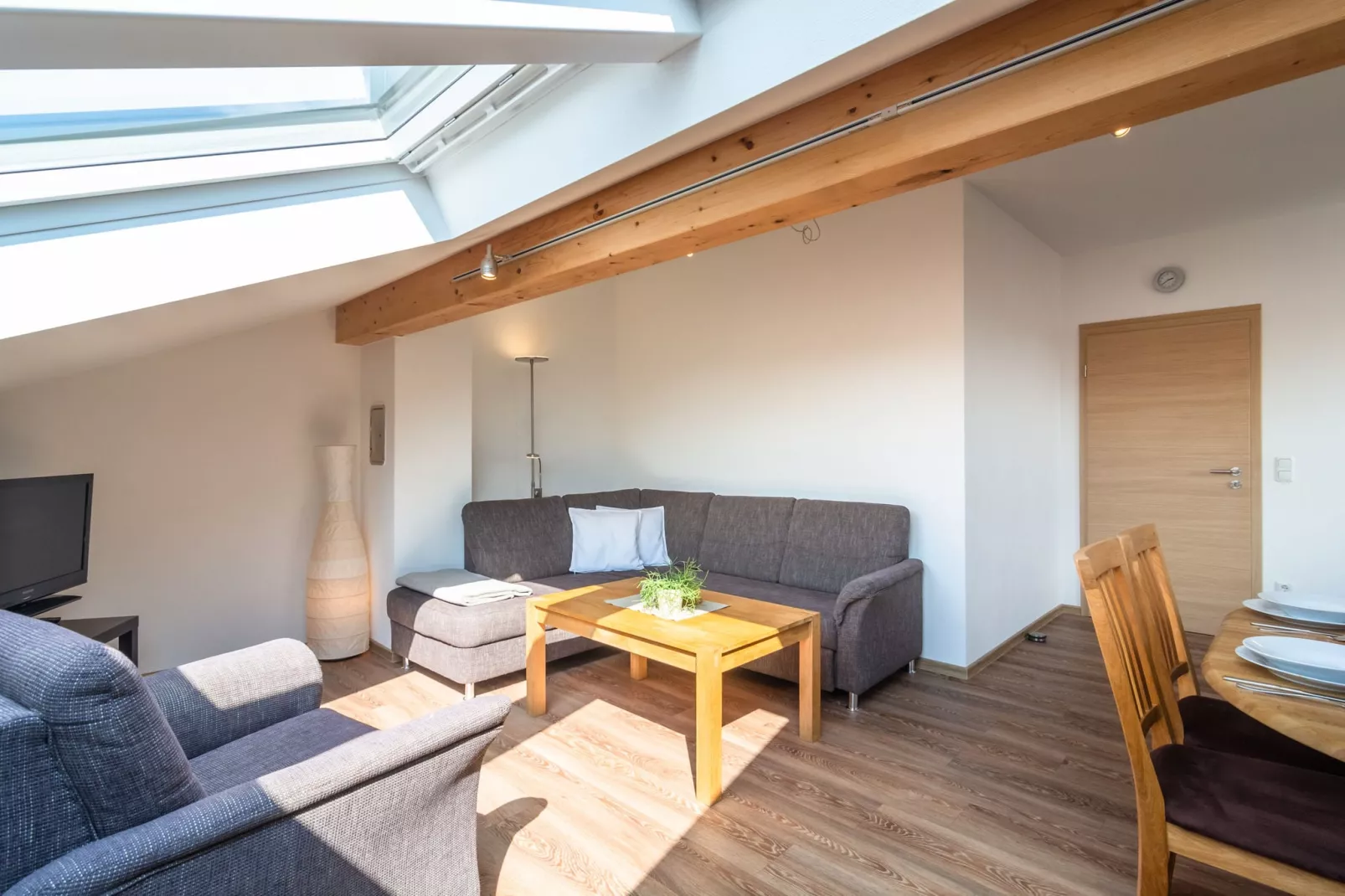 Julia OG-Living room