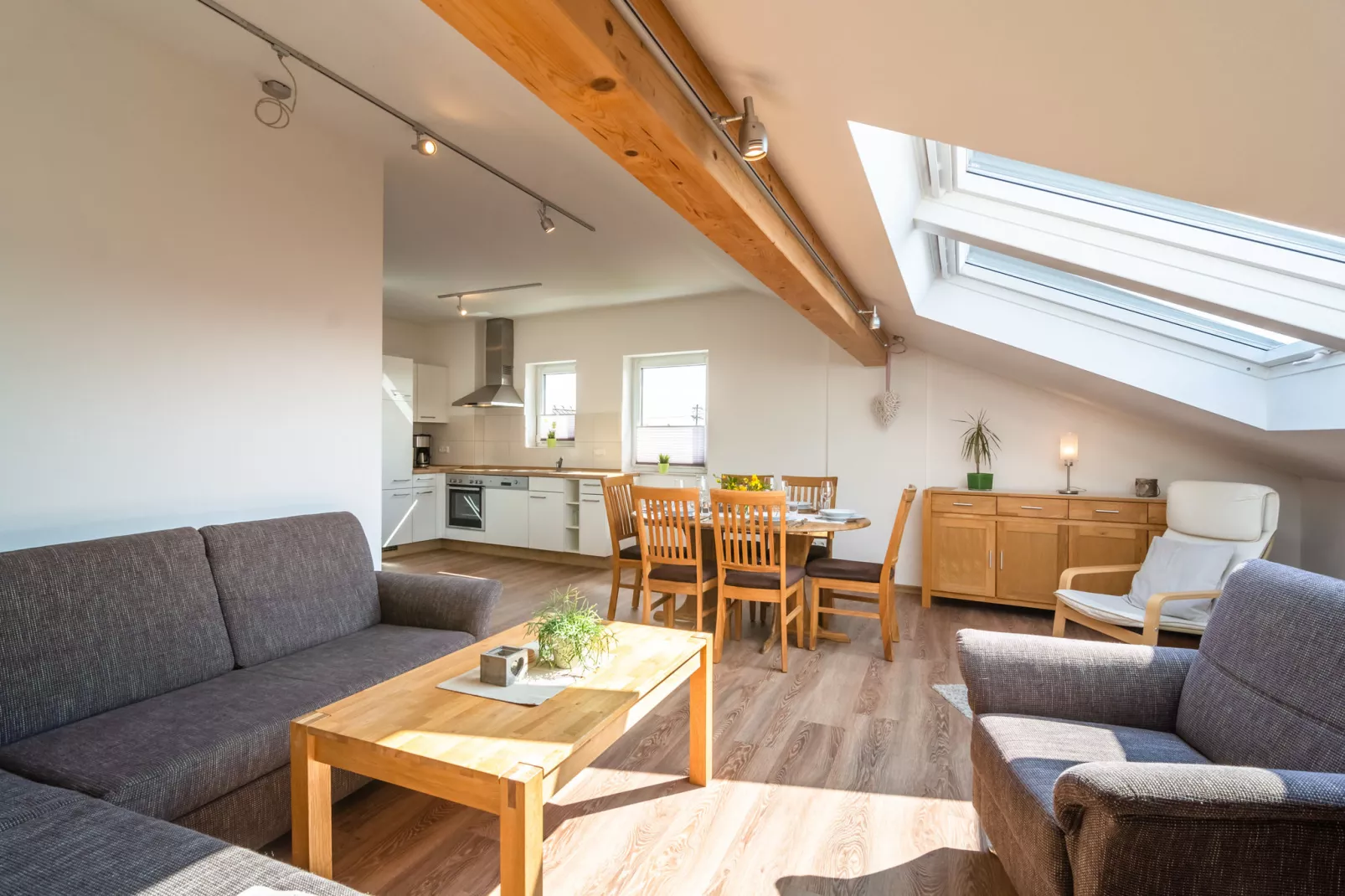 Julia OG-Living room