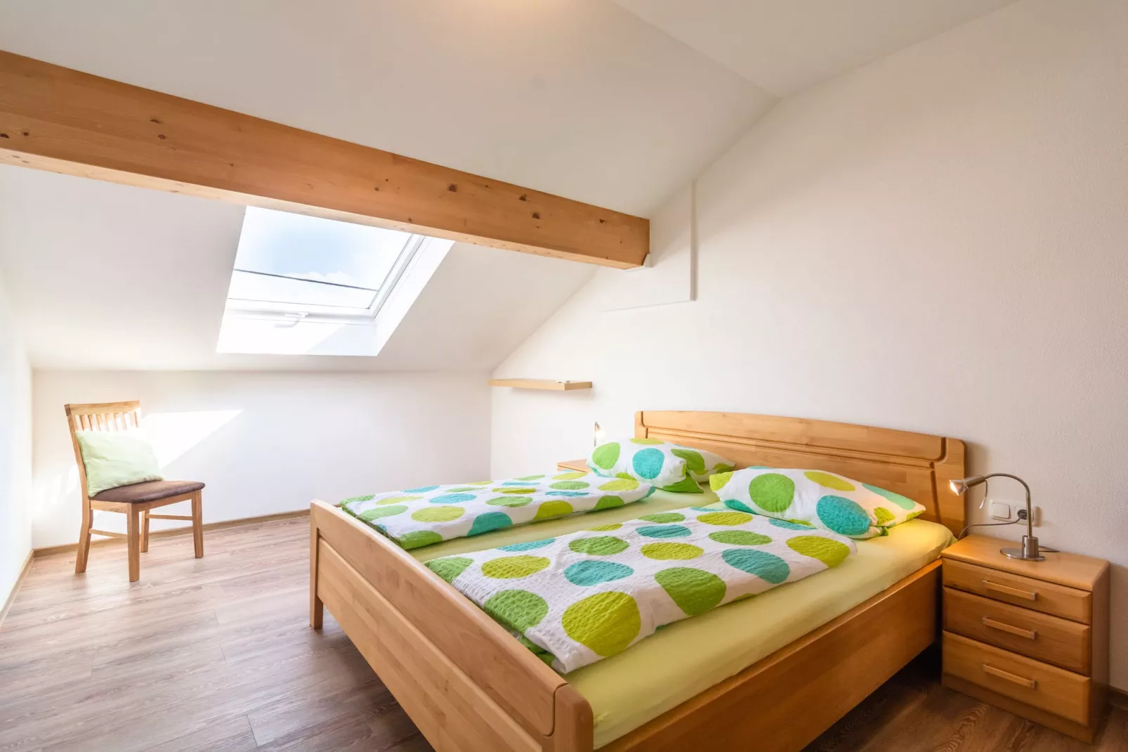 Julia OG-Bedroom