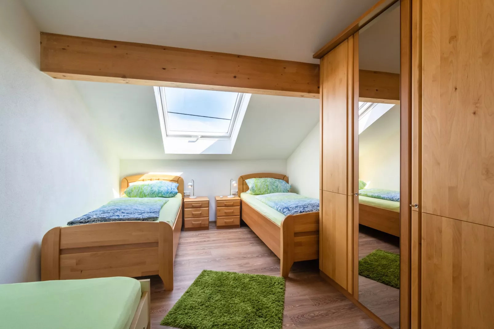 Julia OG-Bedroom