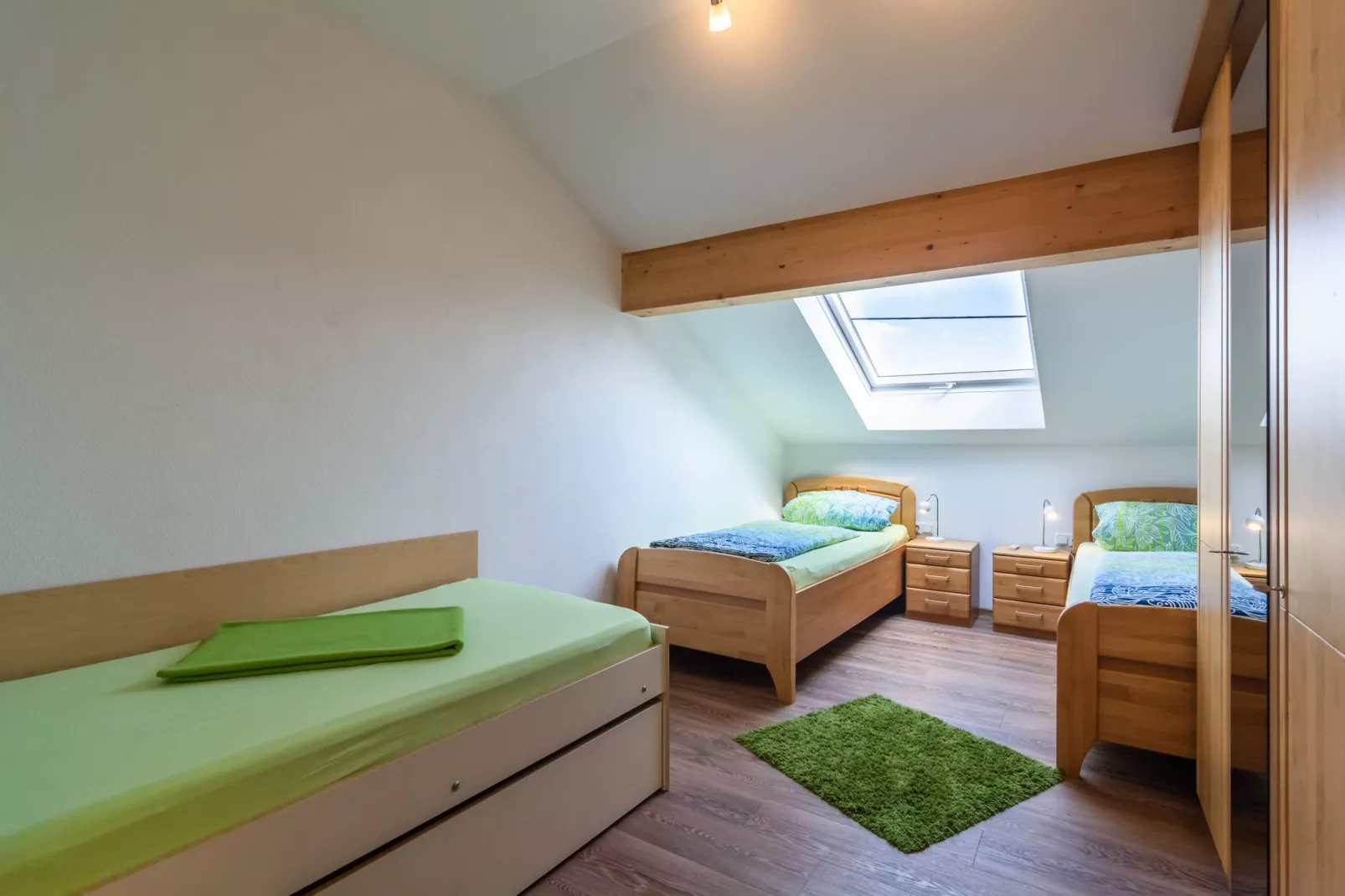 Julia OG-Bedroom