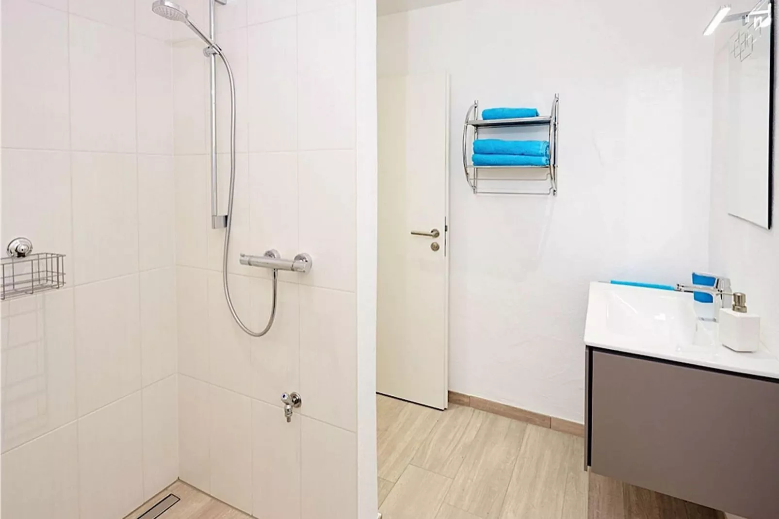 Turm zur Pfaffenley-Bathroom
