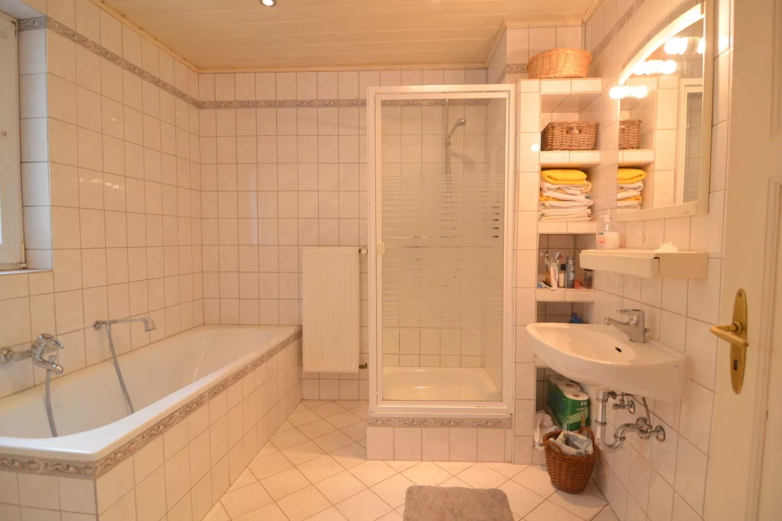Muhrlenbach-Bathroom