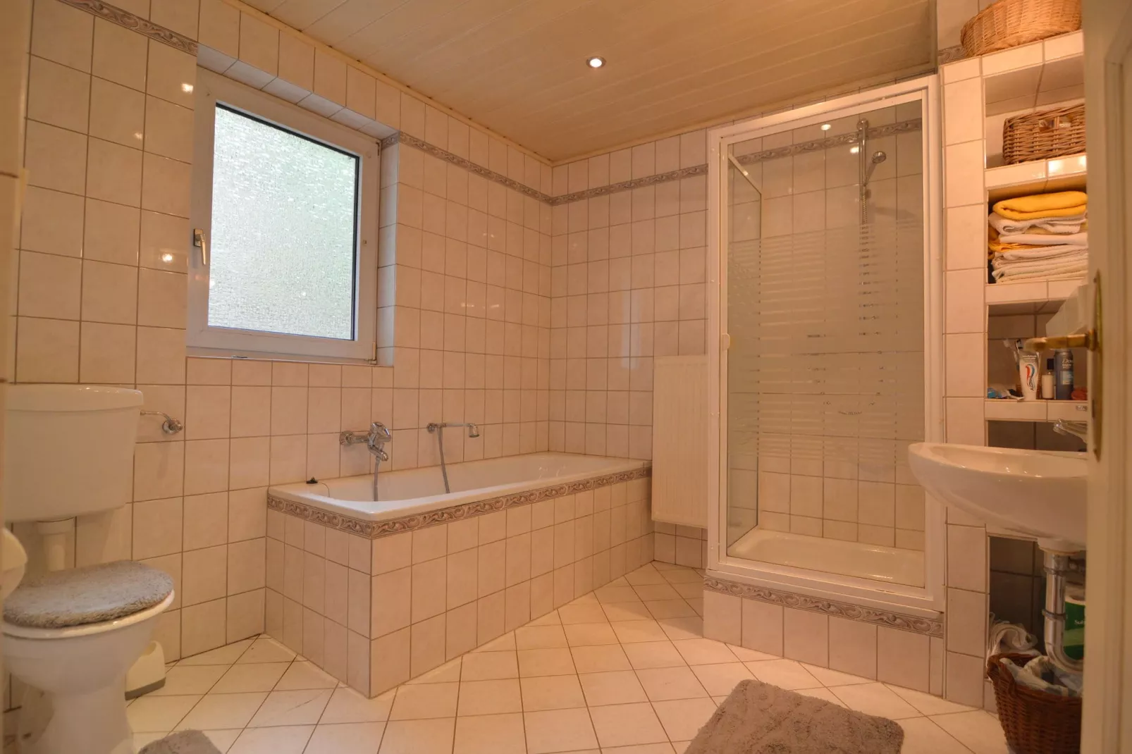 Muhrlenbach-Bathroom