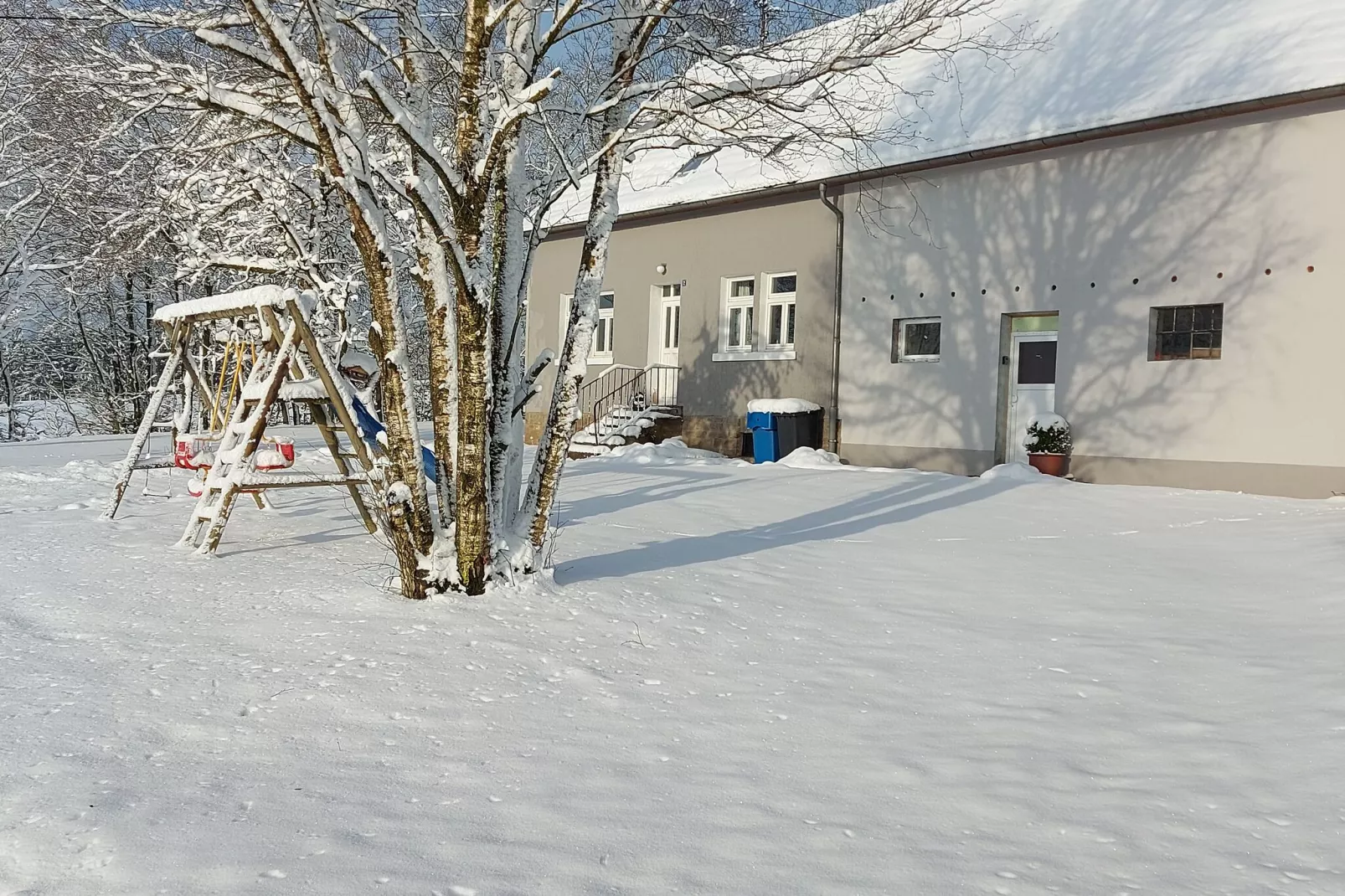 Ferienhaus Waldblick-Exterior winter