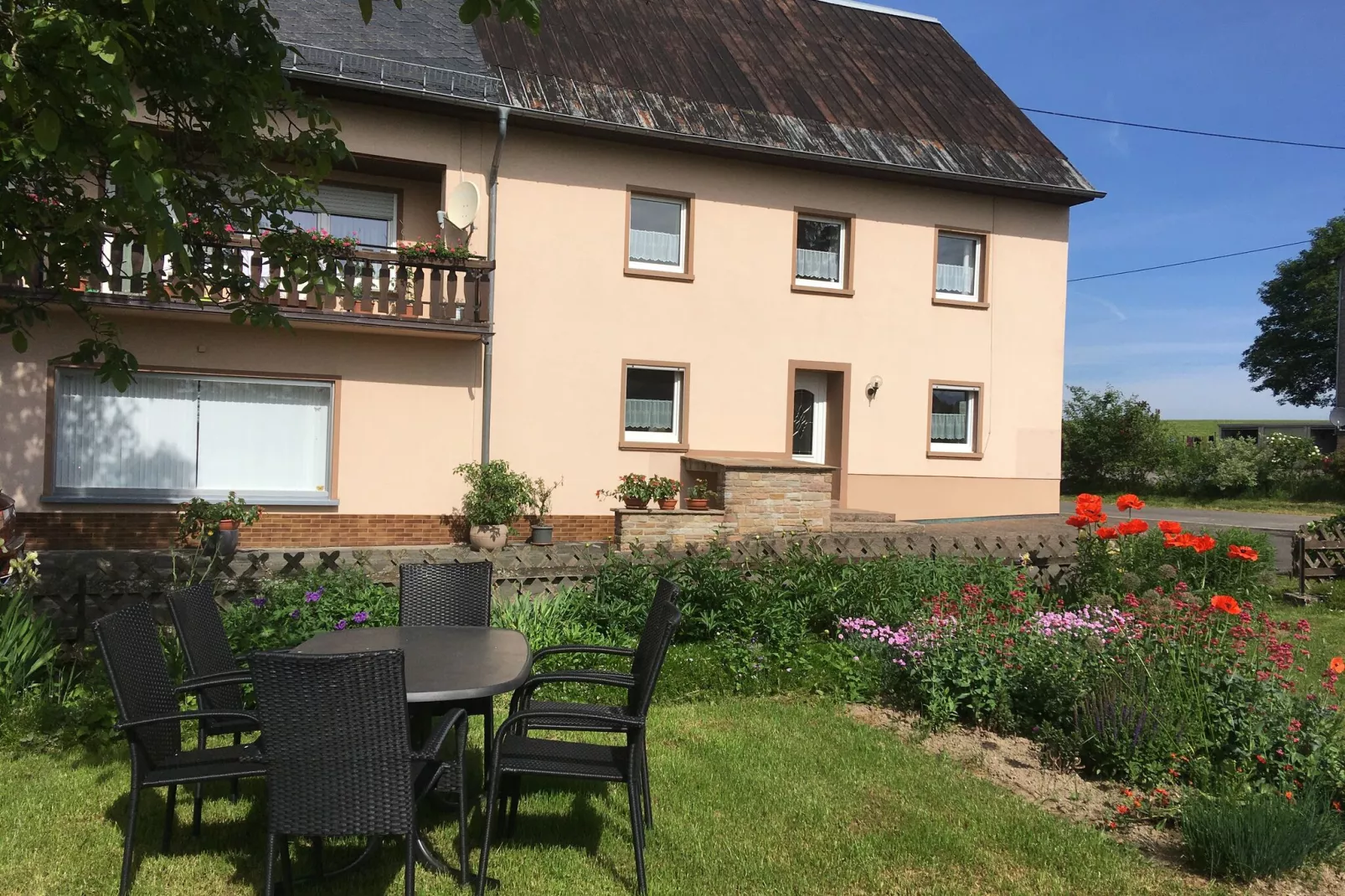Blick zu Luxemburg-Exterior summer