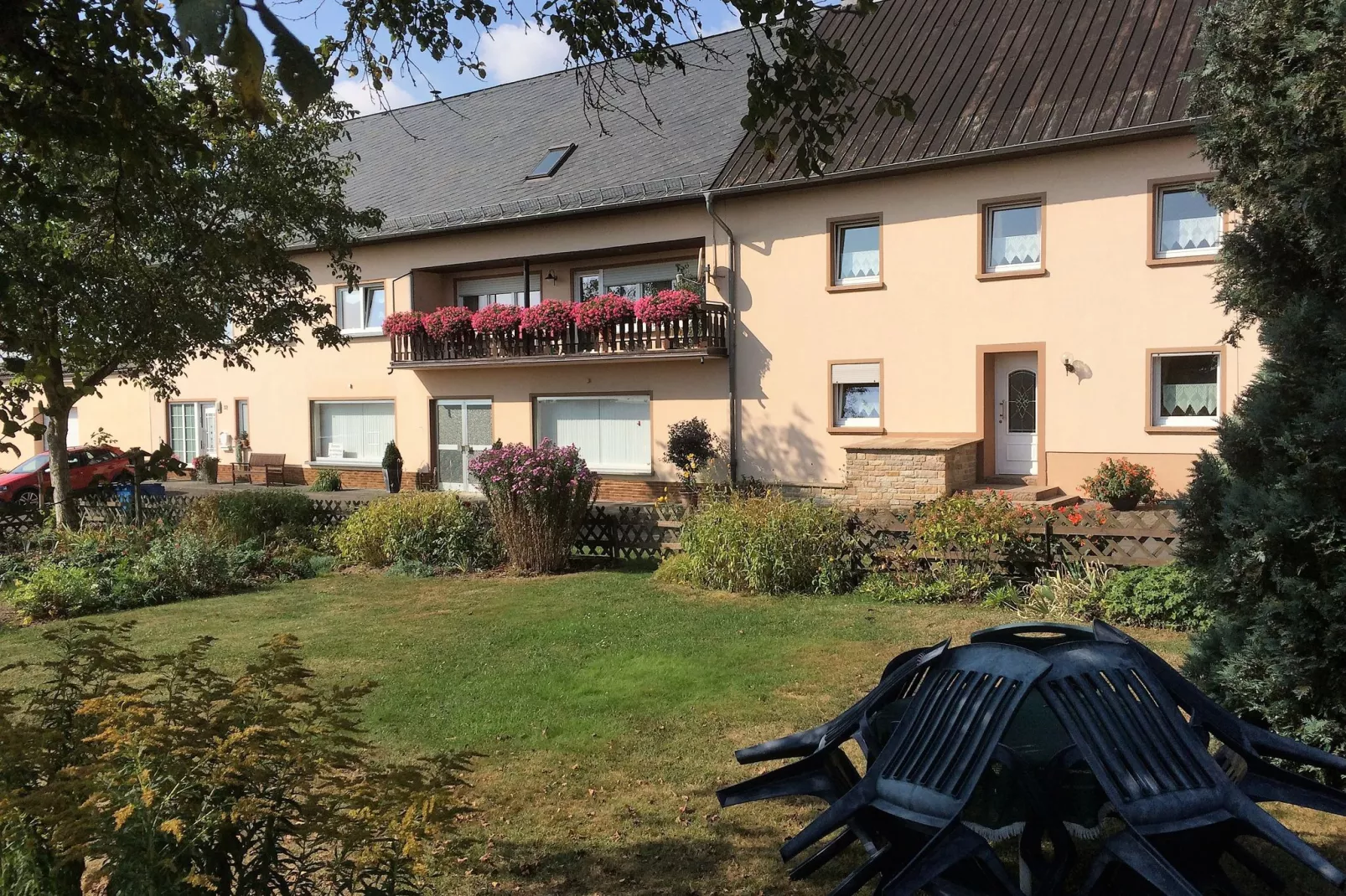 Blick zu Luxemburg-Exterior summer