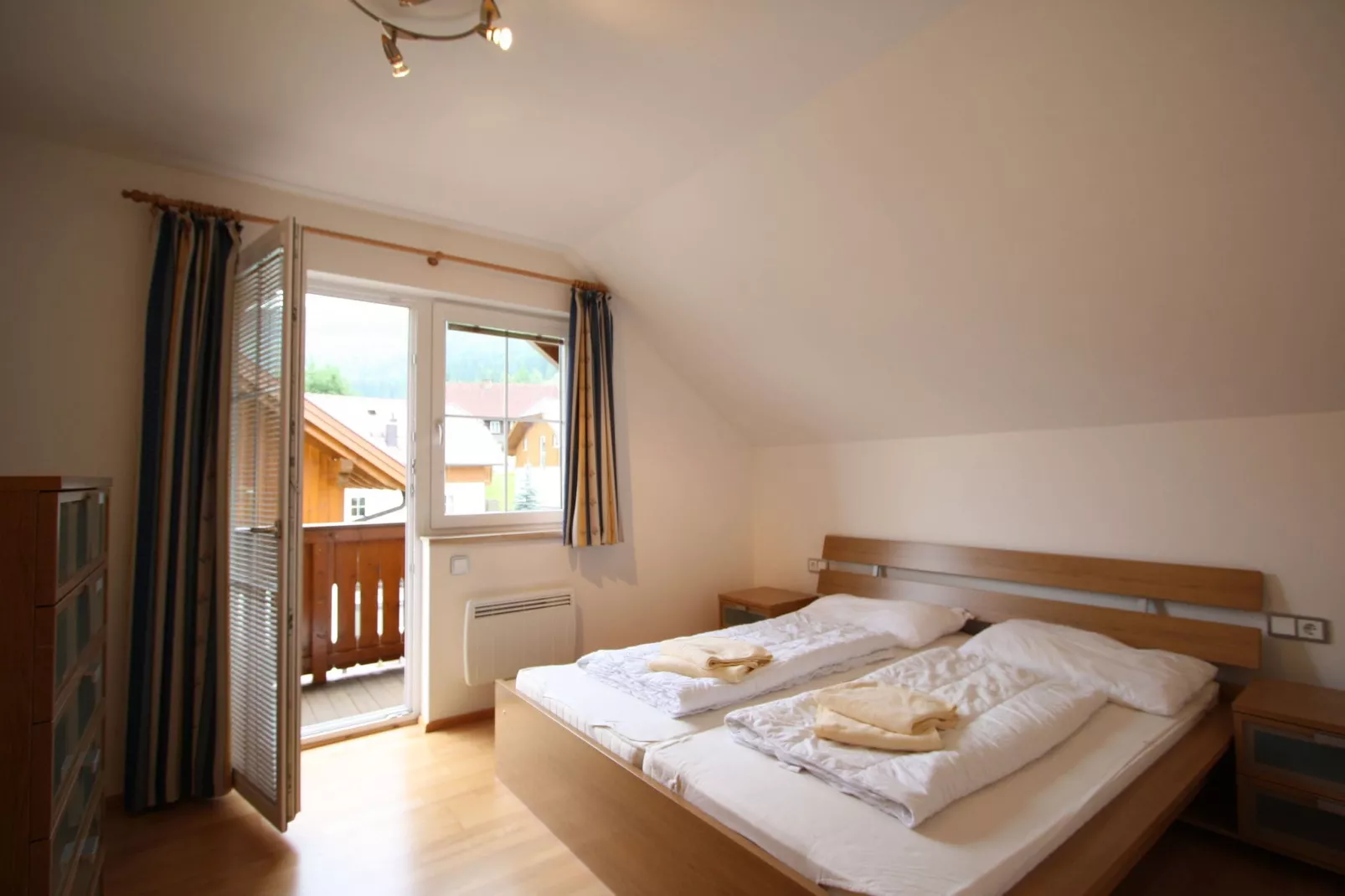 Astrid-Bedroom