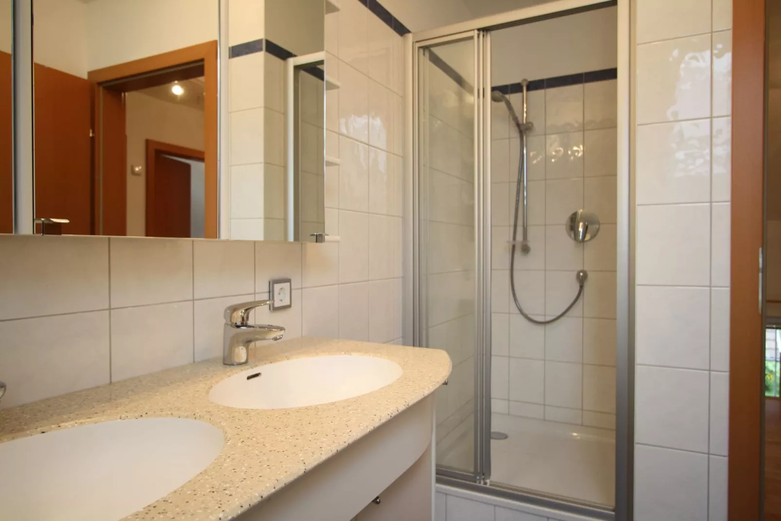Astrid-Bathroom