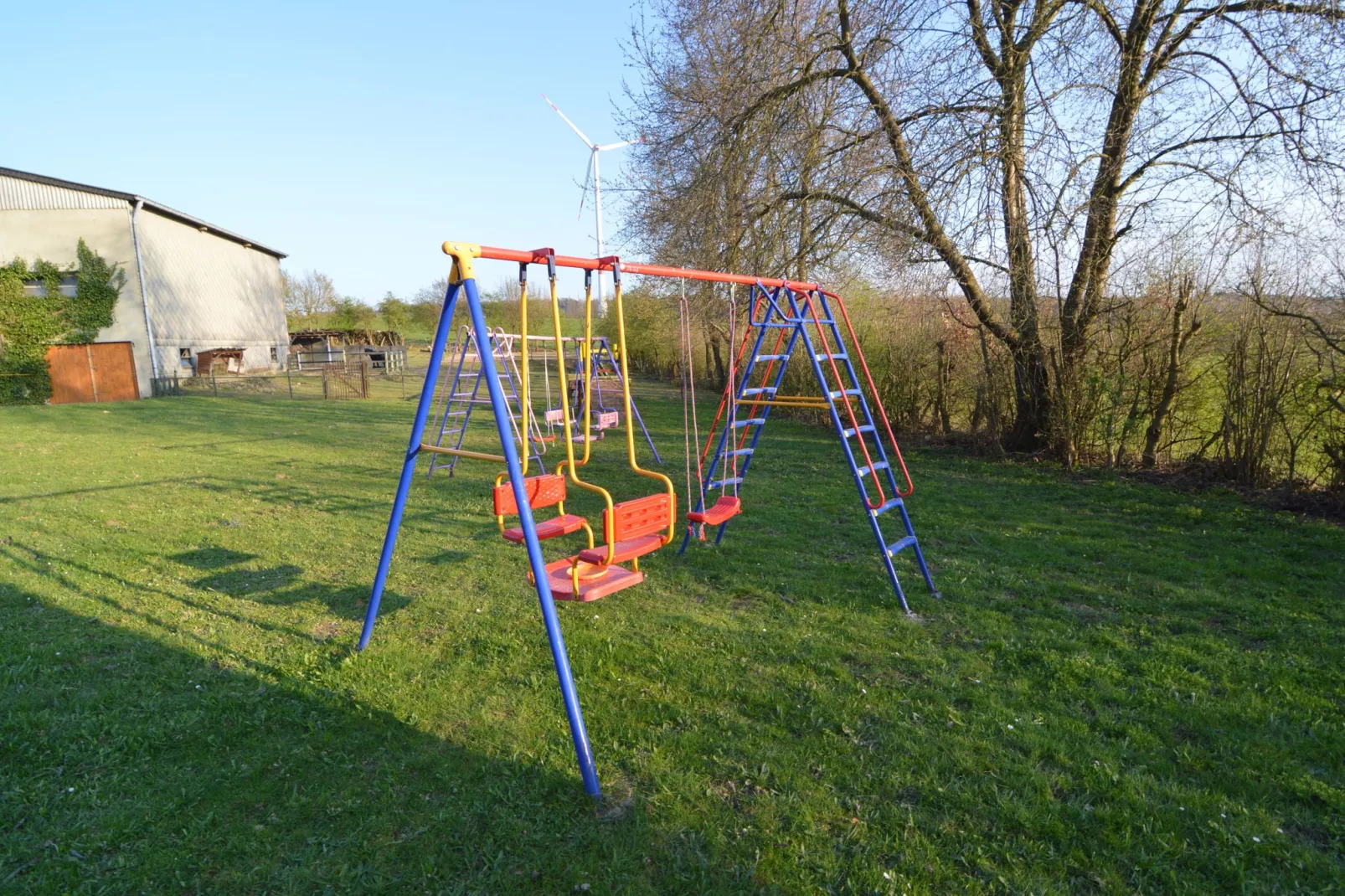 Petryhof-Installations
