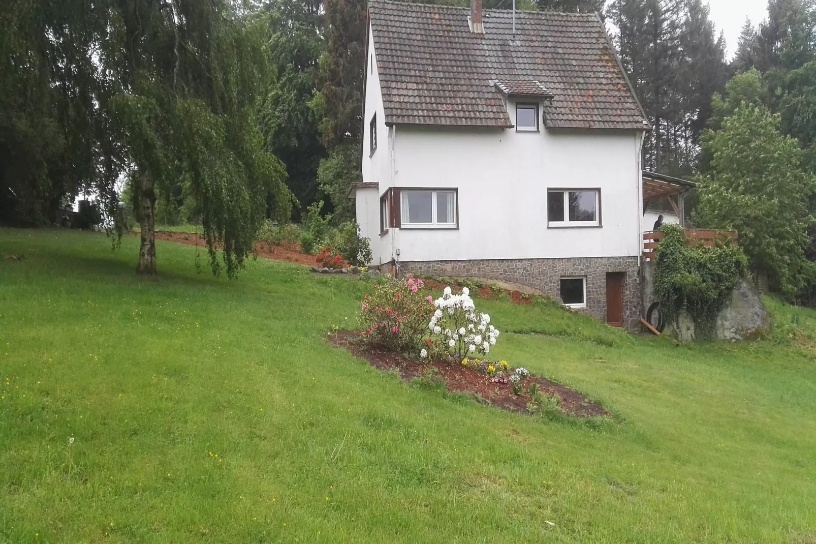 Altes Forsthaus-Gardens summer