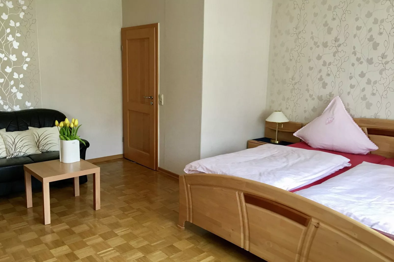 Mohr-Bedroom