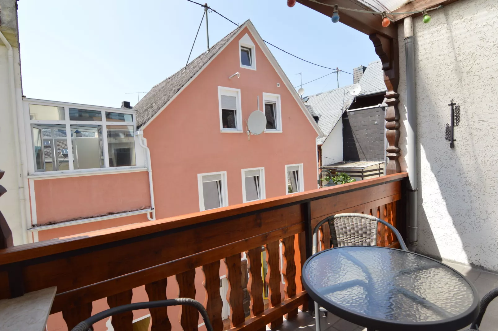 Der Kleine Schwarze Katz-Balcon-terrasse