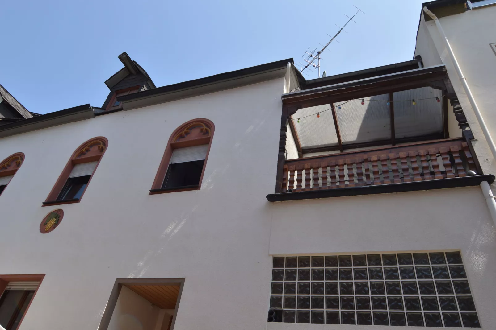 Der Große Schwarze Katz-Exterior summer