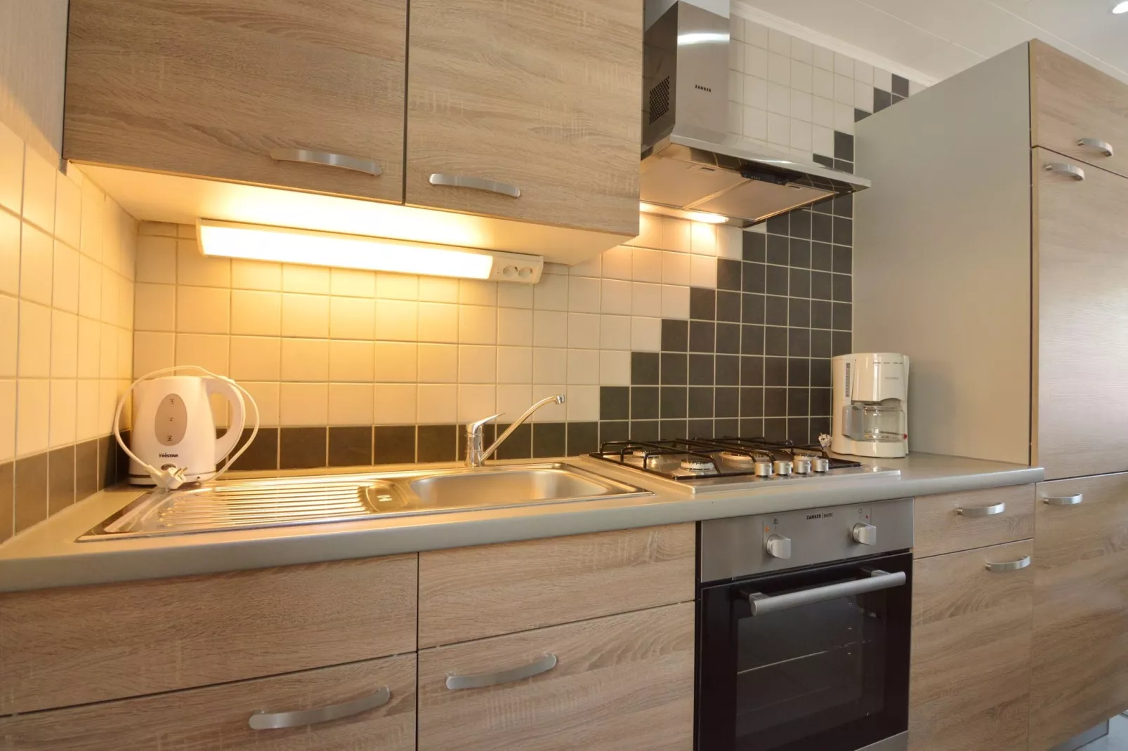 Der Große Schwarze Katz-Kitchen