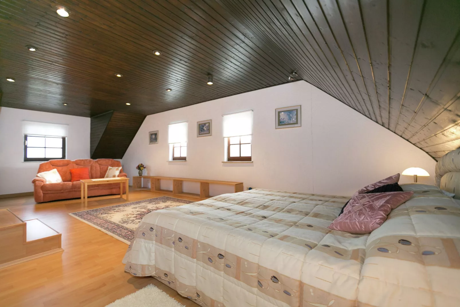 Tudor Lodge-Bedroom