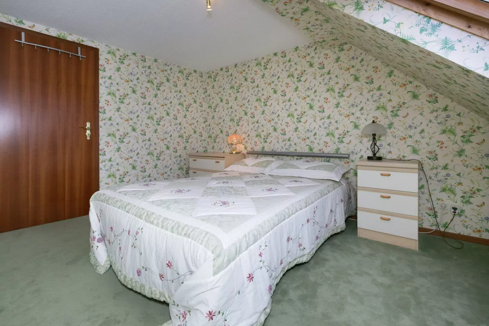 Tudor Lodge-Bedroom