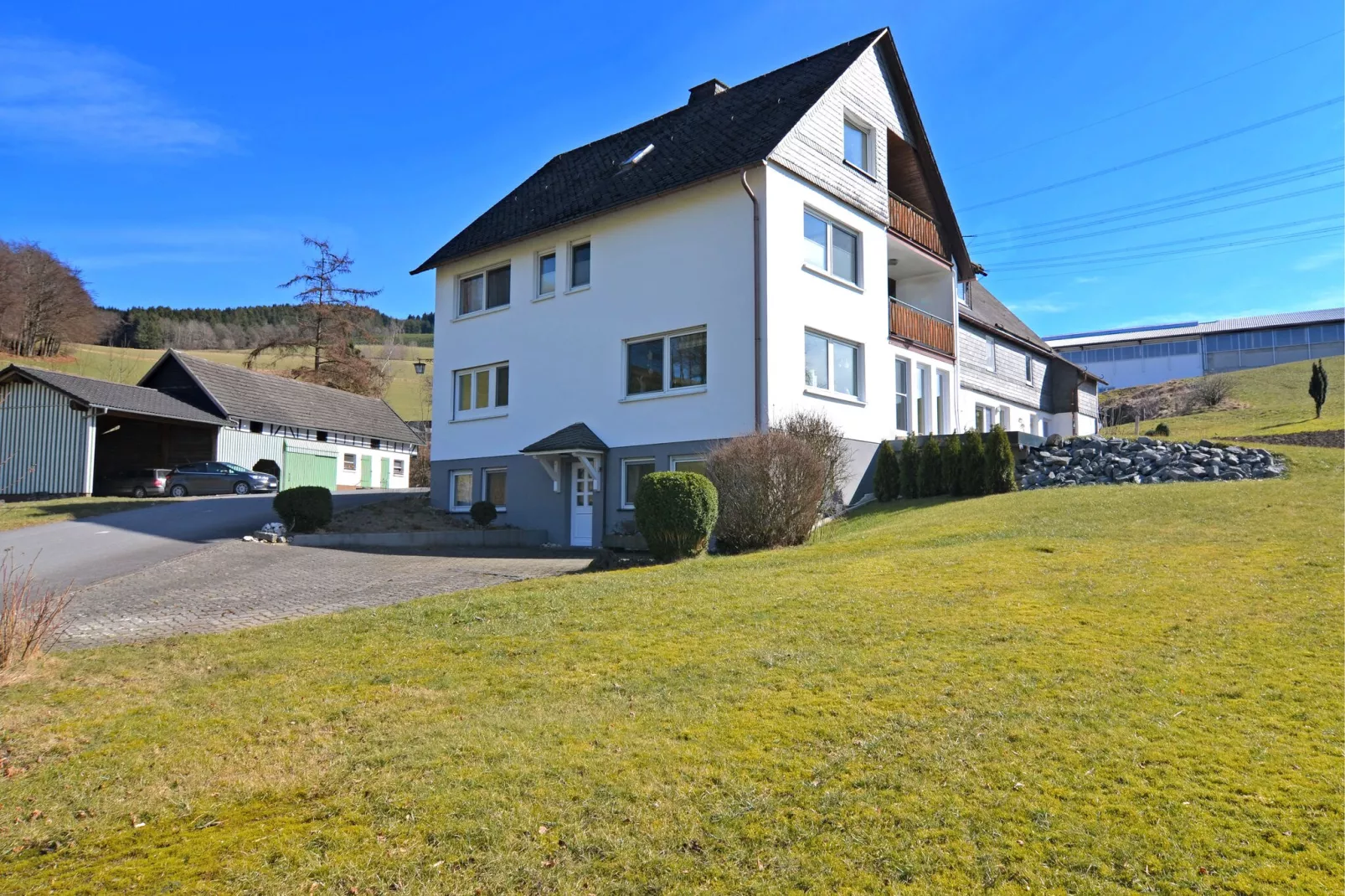 Sellinghausen-Exterior summer