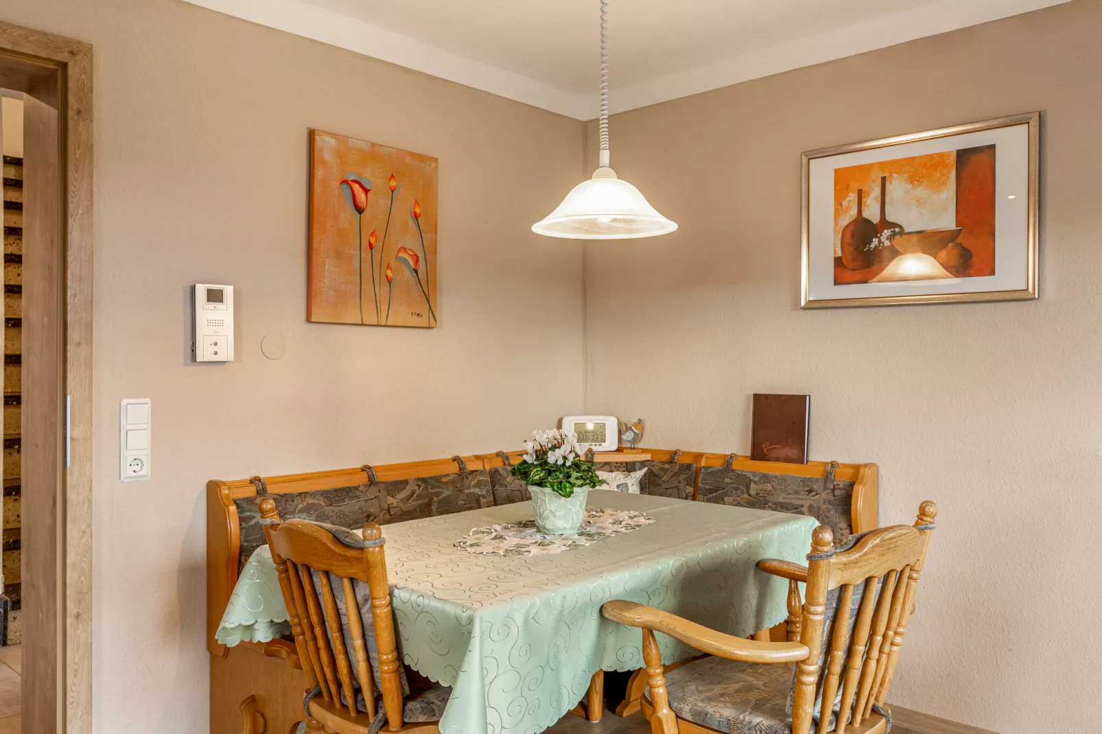 Dömer-Dining room