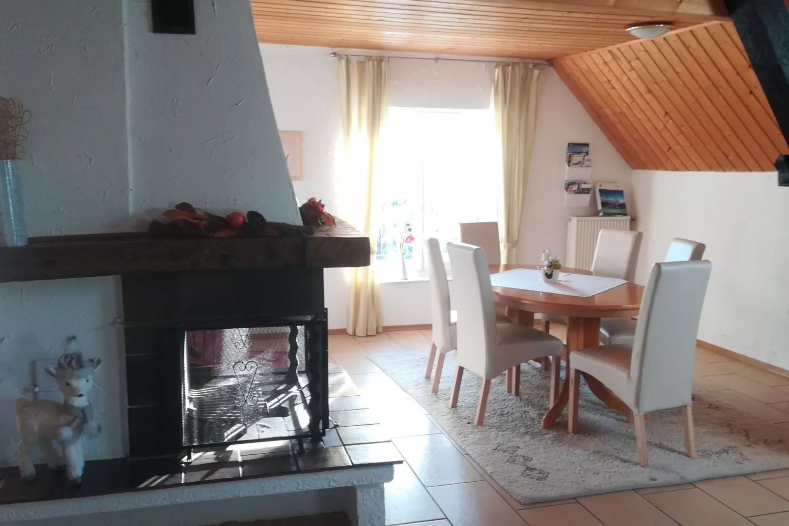 Ferienwohnung Silbecke-Esszimmer