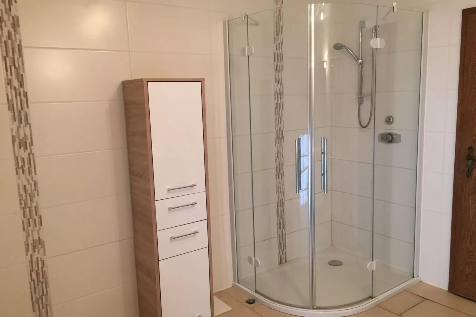 Ferienwohnung Silbecke-Badezimmer