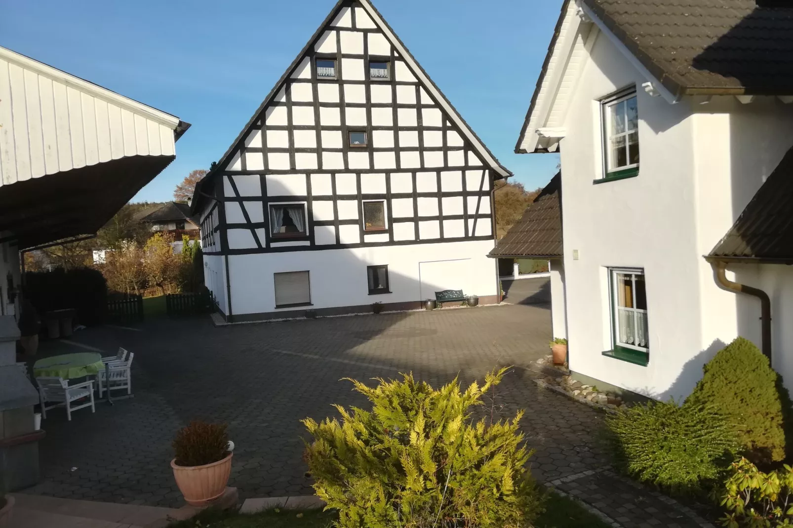 Ferienwohnung Silbecke-Außenbereich Sommer