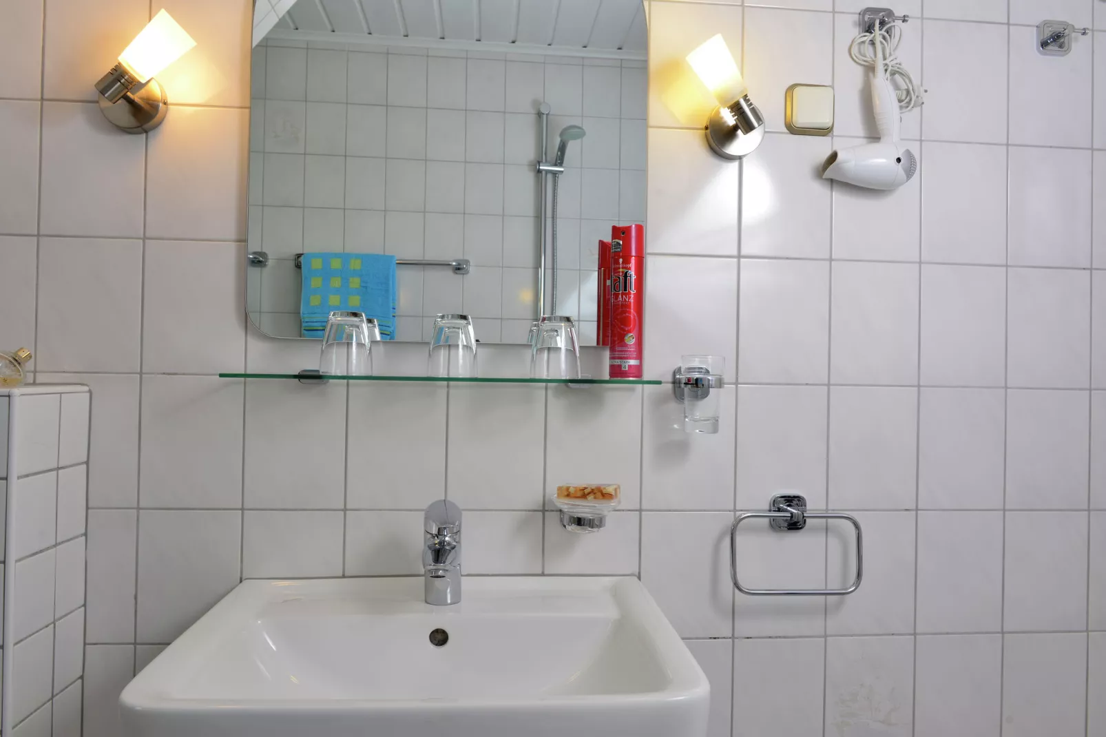 Haus Helga-Bathroom