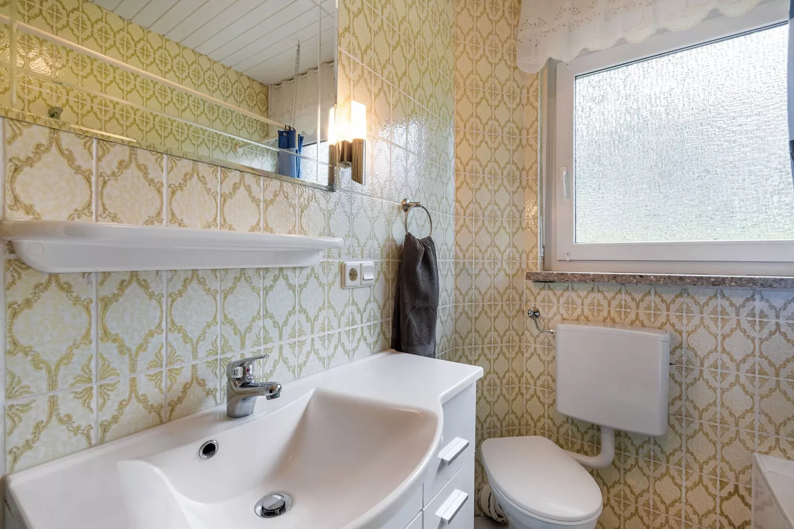 Agnes-Bathroom