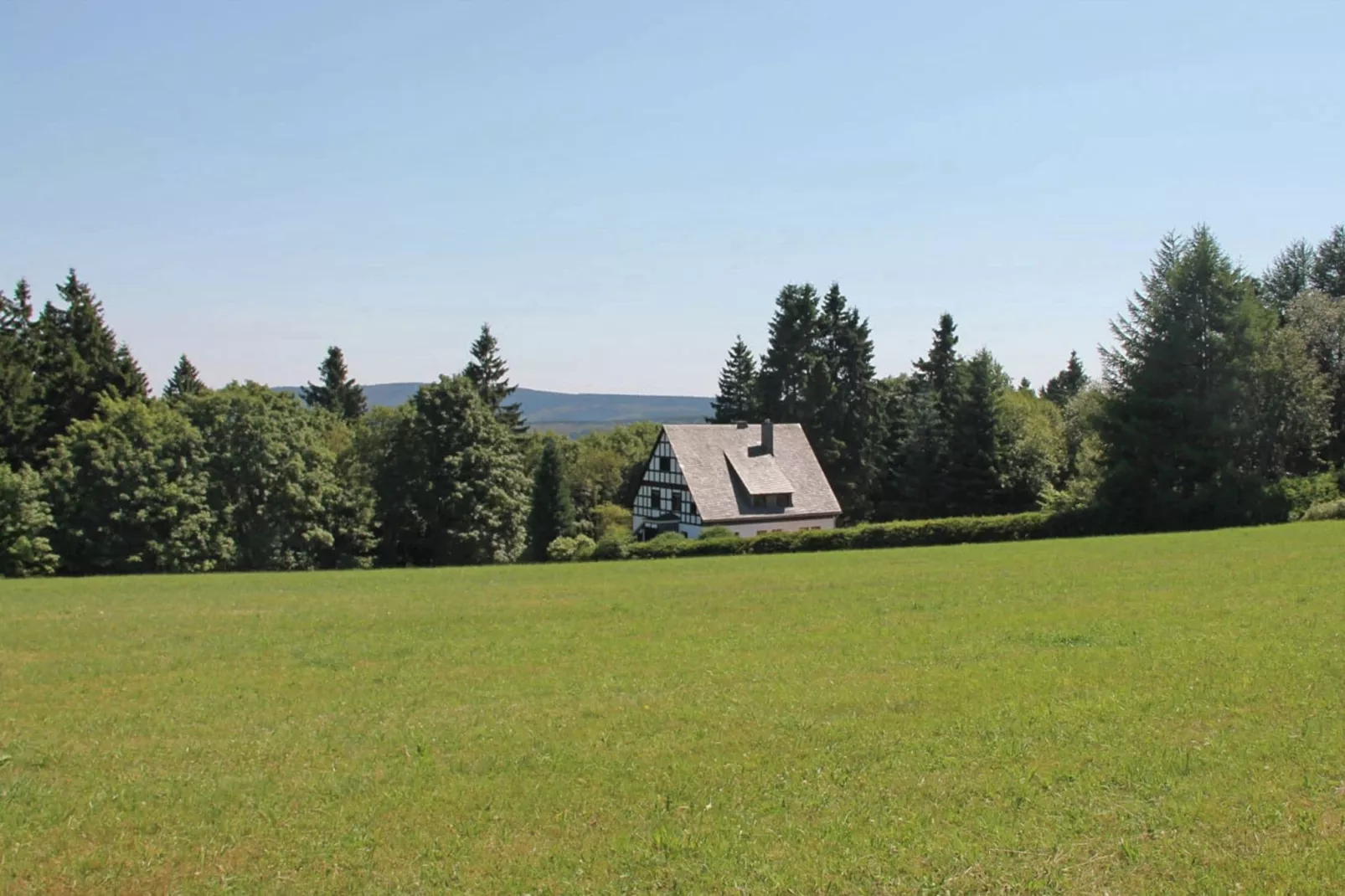 Idyllic holiday home near the ski area-Areas summer 1km