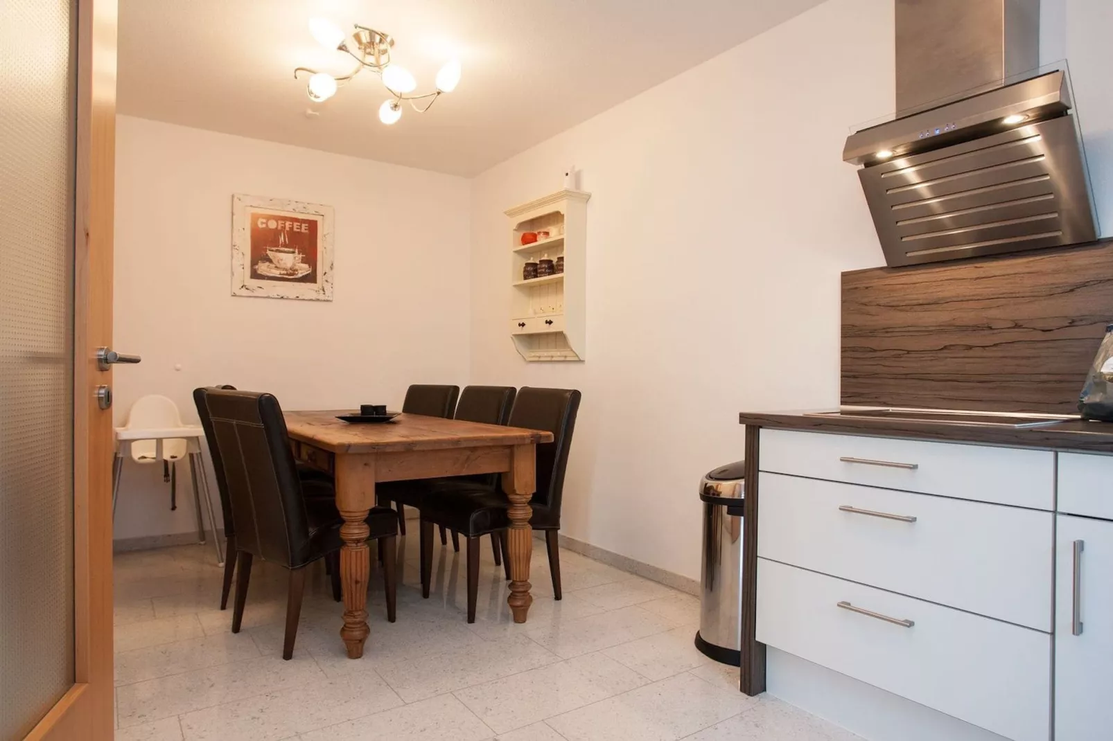 Im Hohlen Seifen 10-H-Dining room