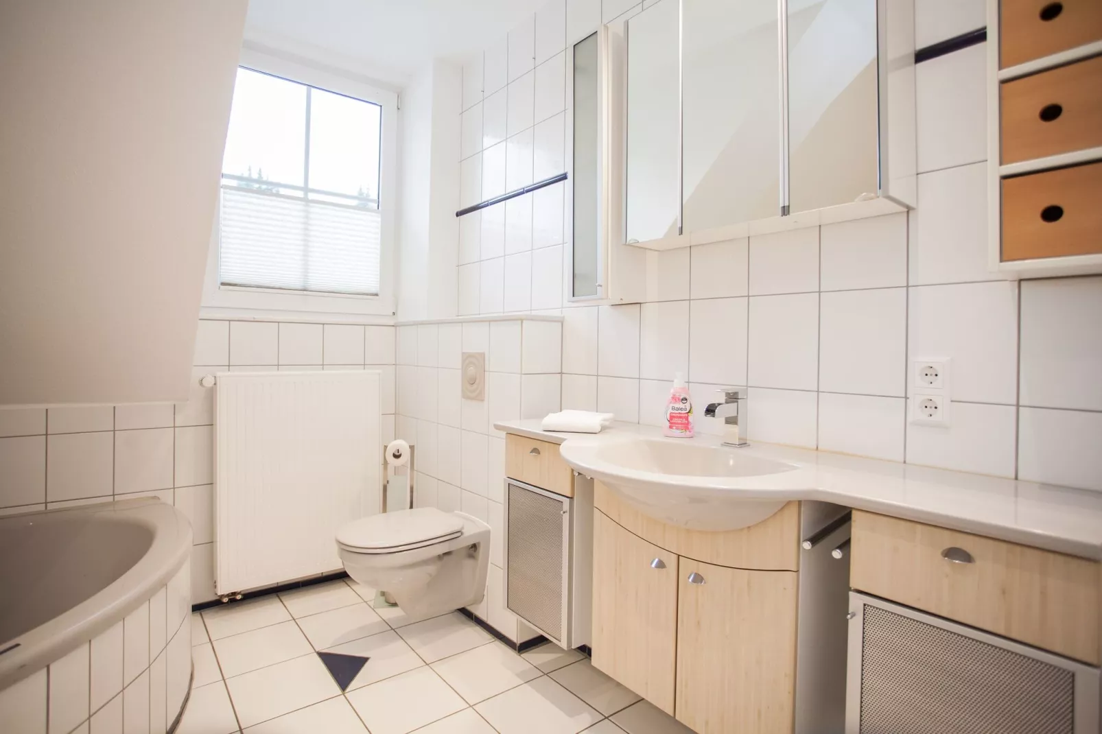 Am Südhang 11-Bathroom