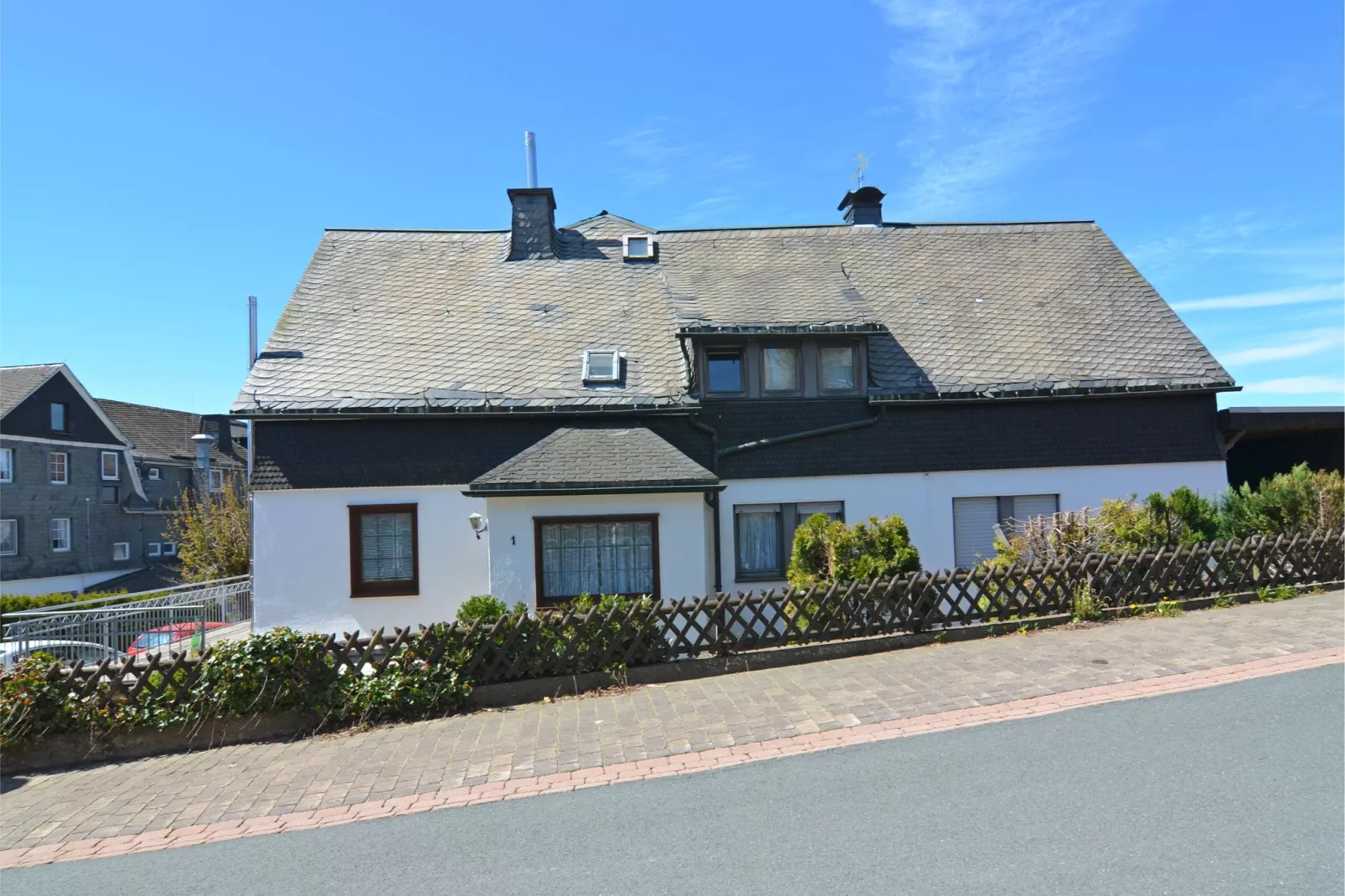 Am Kapellenhang-Exterior summer