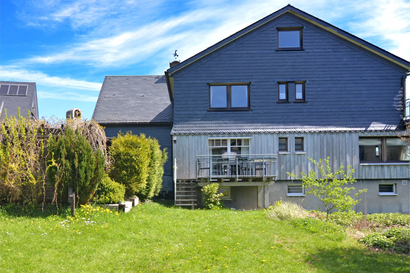 Am Kapellenhang-Exterior summer