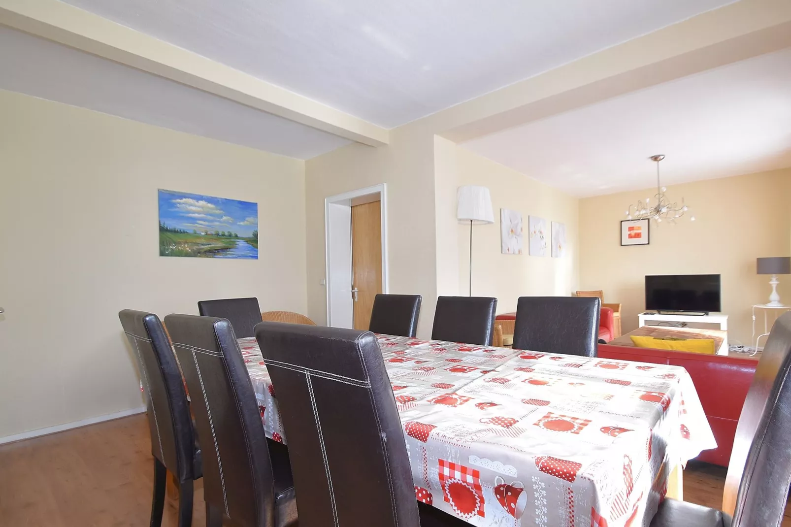 Am Astenberg-Dining room