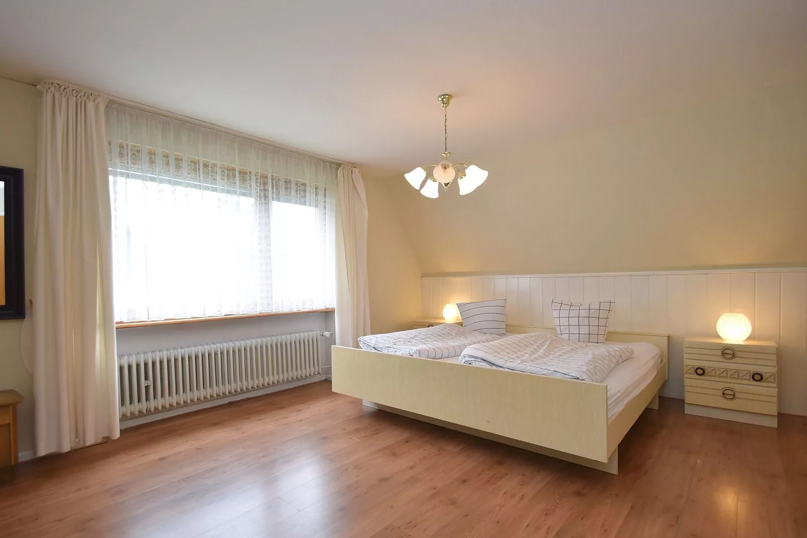 Am Astenberg-Bedroom