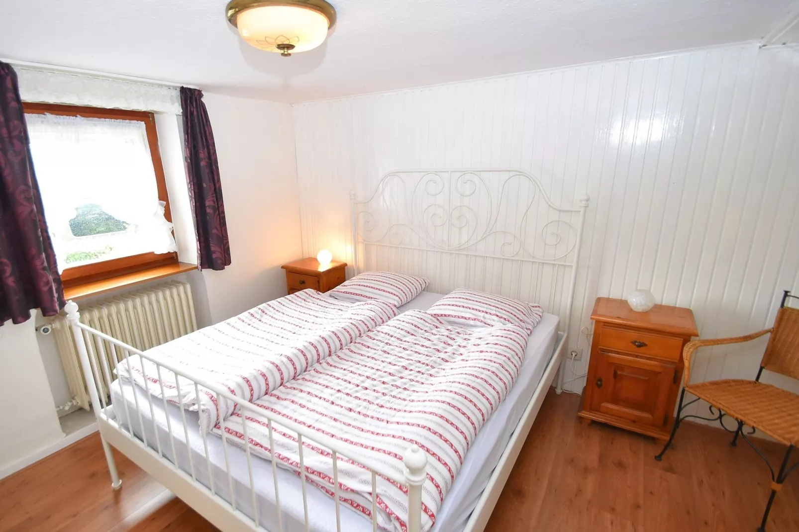 Am Astenberg-Bedroom