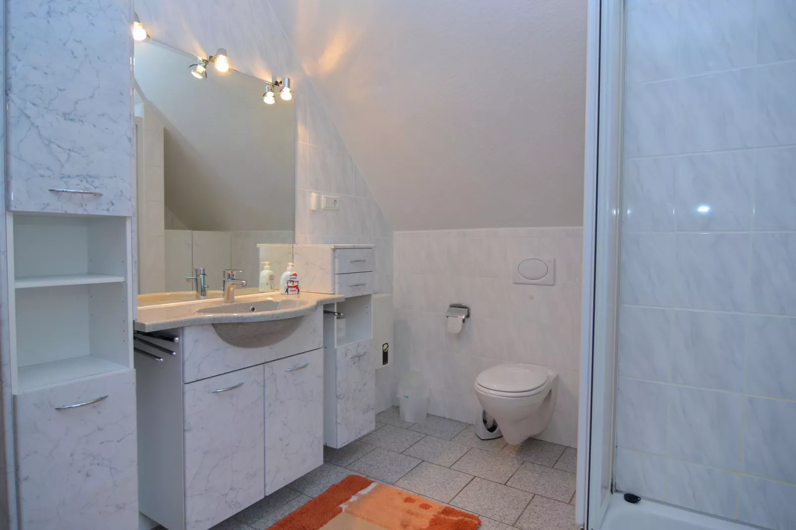 Gruppenhaus Hochsauerland-Bathroom