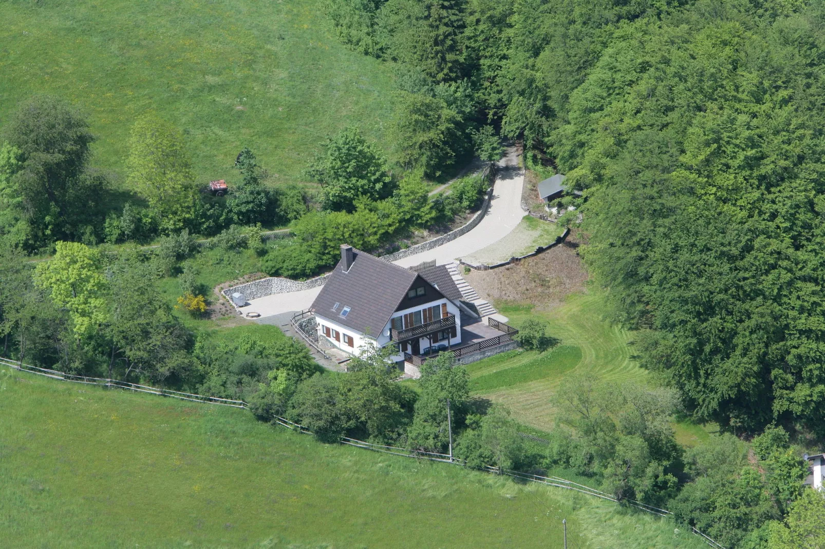 Gruppenhaus Hochsauerland-Exterior summer