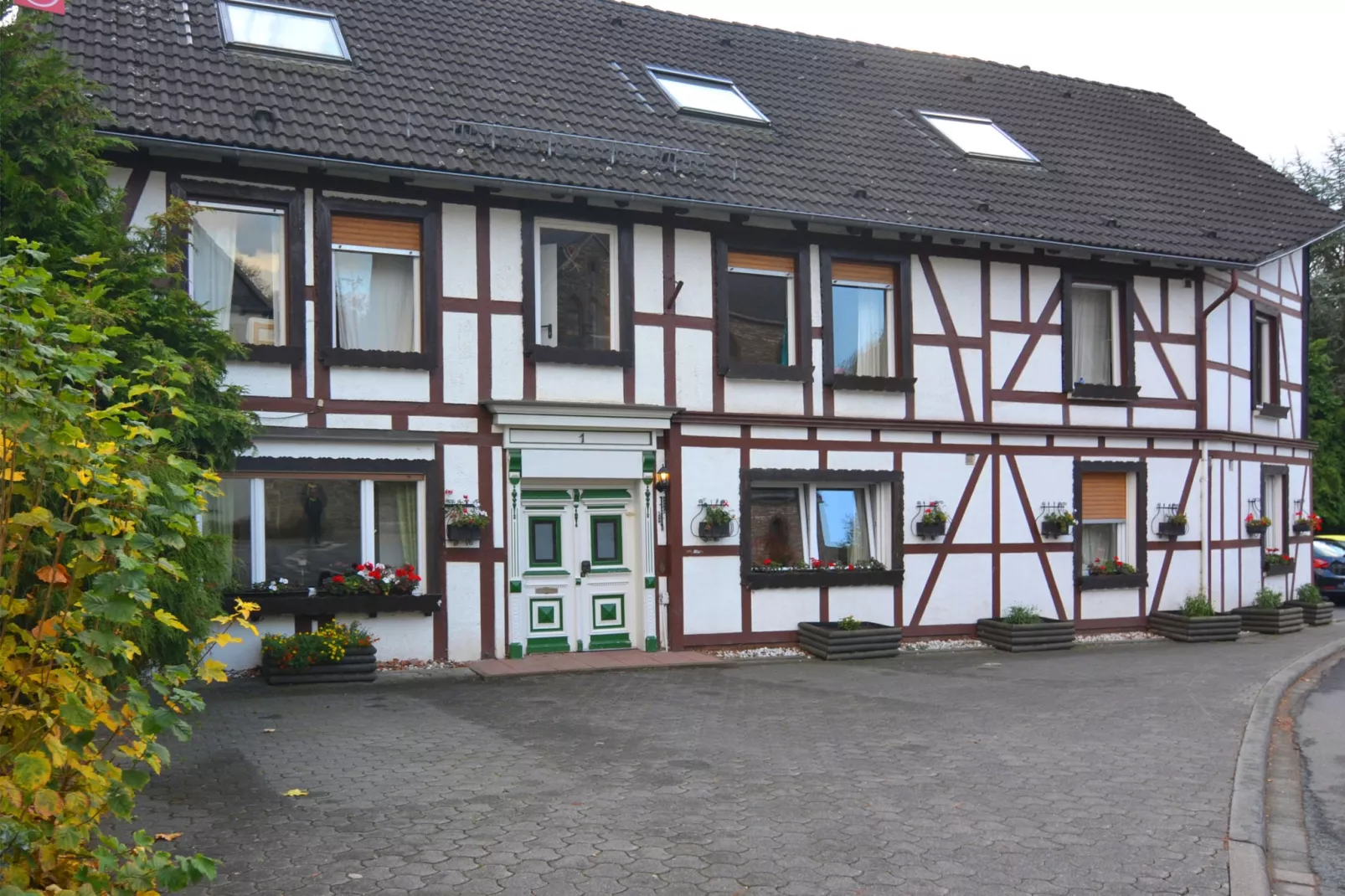 Gruppenhaus am Bach-Exterior summer
