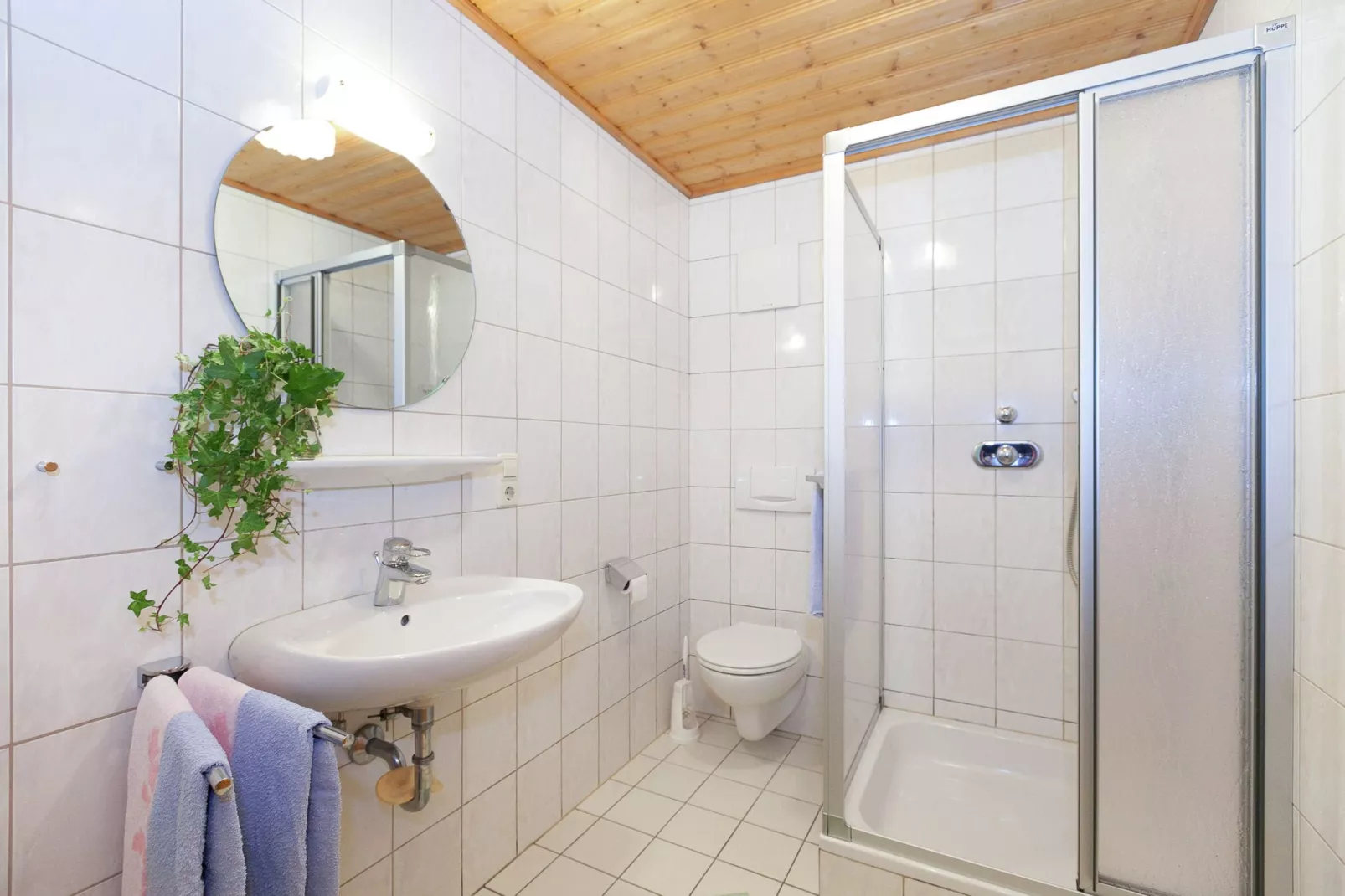 Haus Fischer-Bathroom