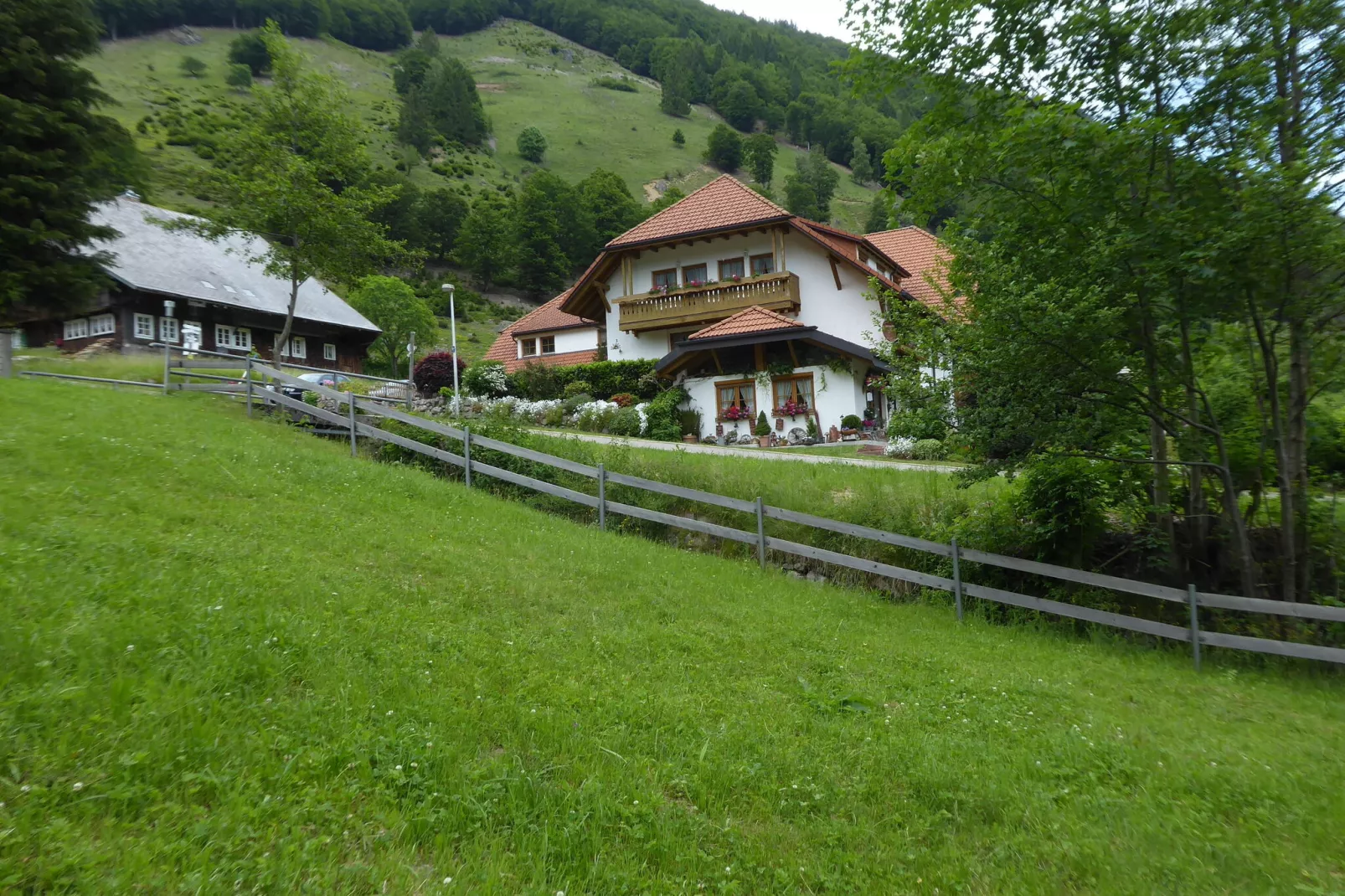 Brandenberg-Exterior summer