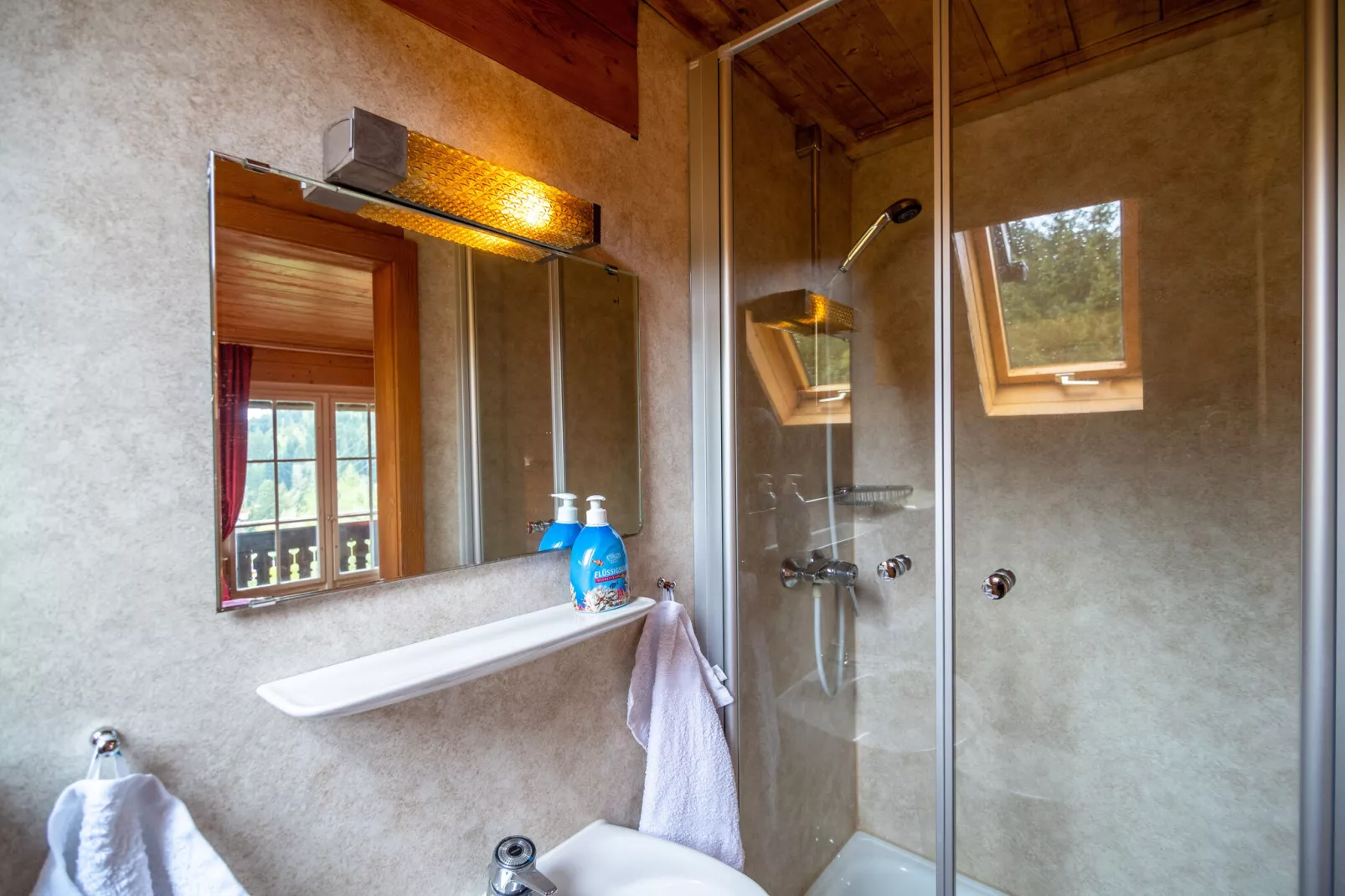 Schwarzwald-Bathroom