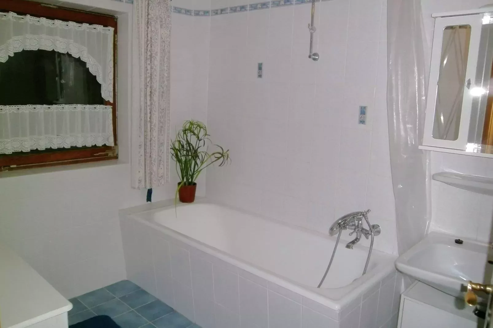 Bauernhaus-Bathroom