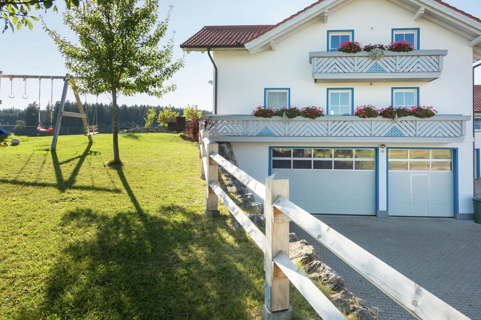 Am Berghof-Außenbereich Sommer