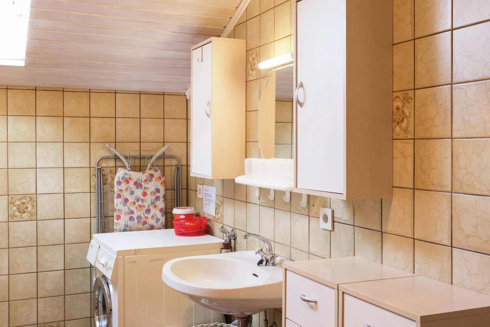 Knittel-Bathroom