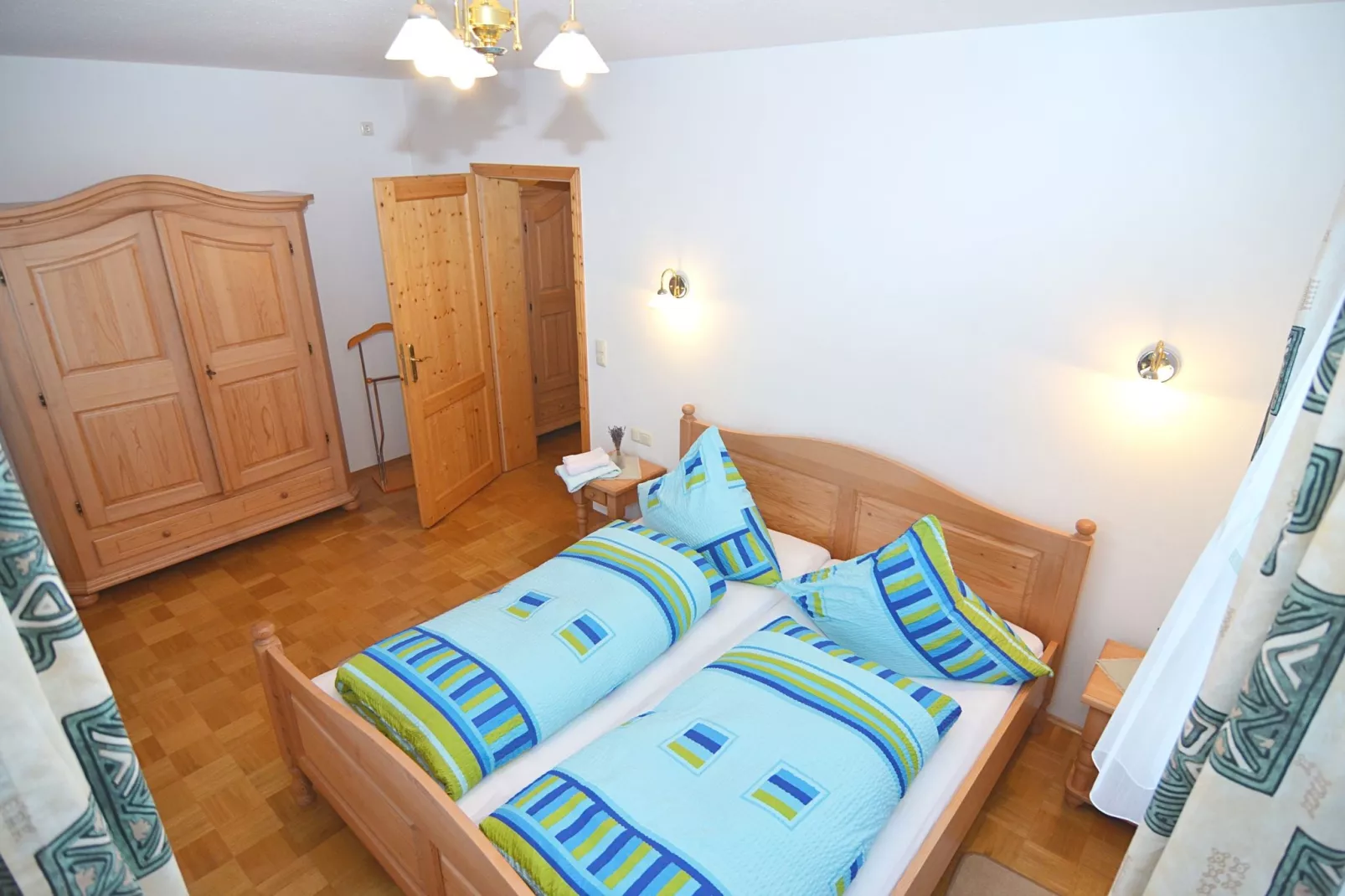 Blumenhof-Schlafzimmer
