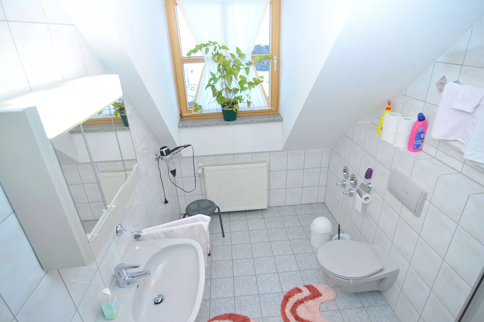 Blumenhof-Badezimmer